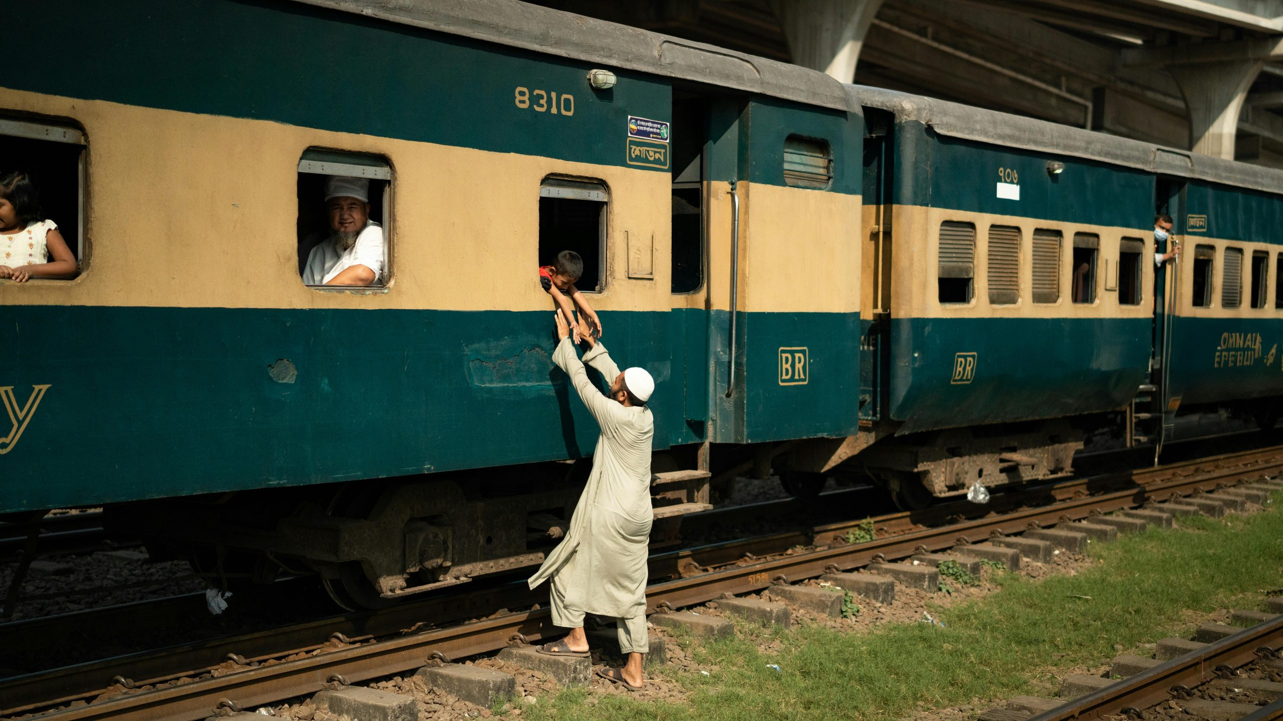 How to Successfully Pitch Travel Ideas to Publications